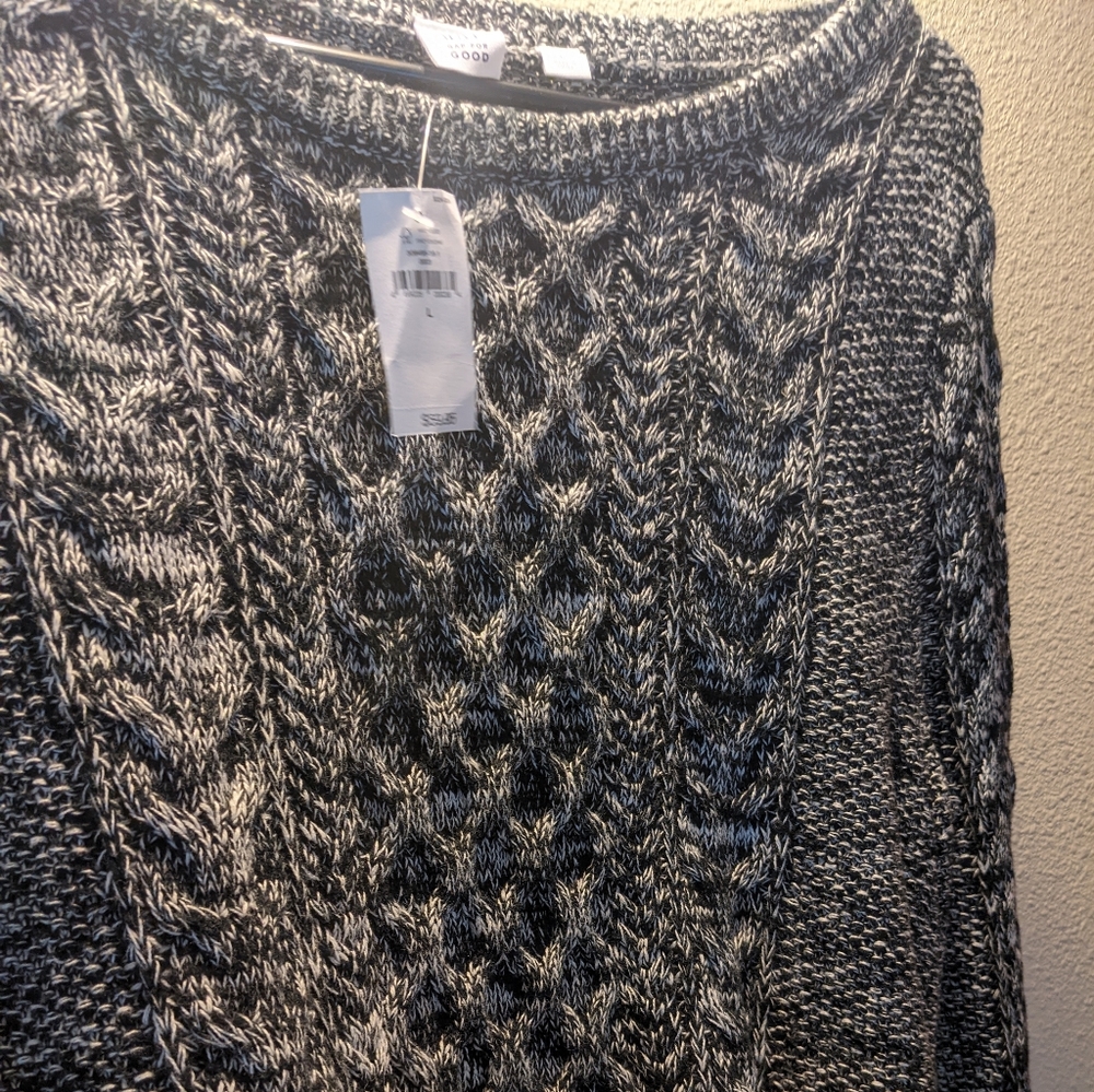 Gray/black Gap sweater